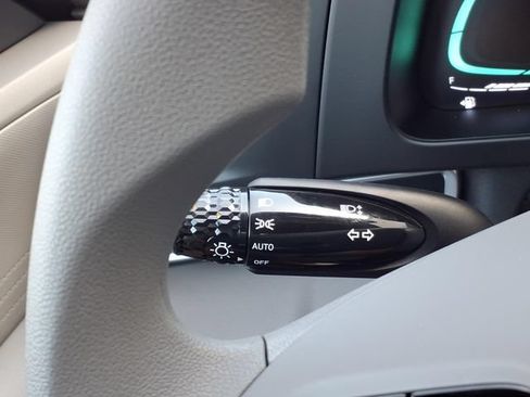 New 2026 Hyundai Elantra Hybrid FWD image 27
