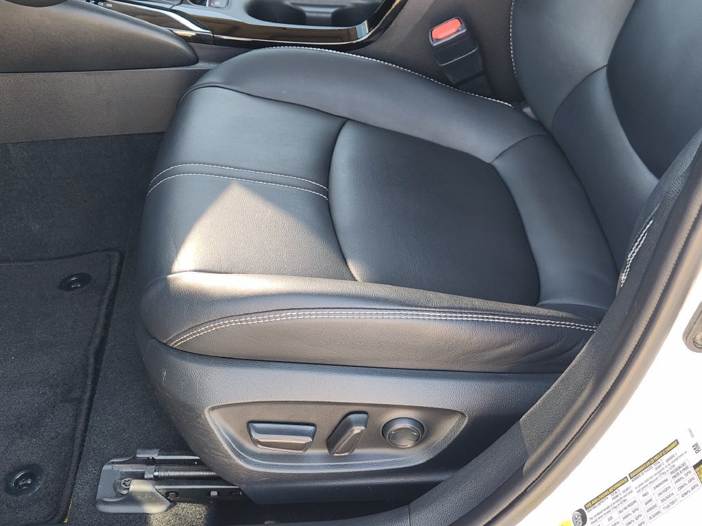 Used 2020 Toyota Corolla XLE w/ Carpet Mat Package (TMS) FWD image 21