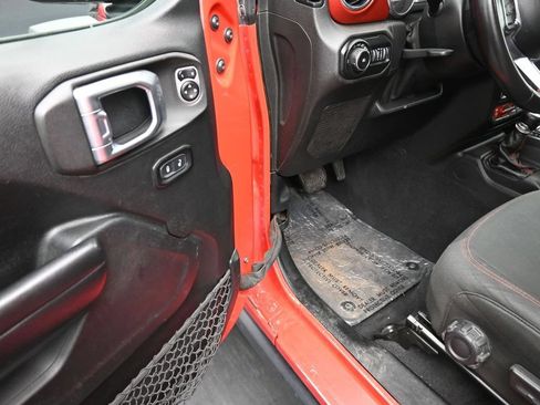 Used 2020 Jeep Wrangler Unlimited Rubicon AWD/4WD image 4