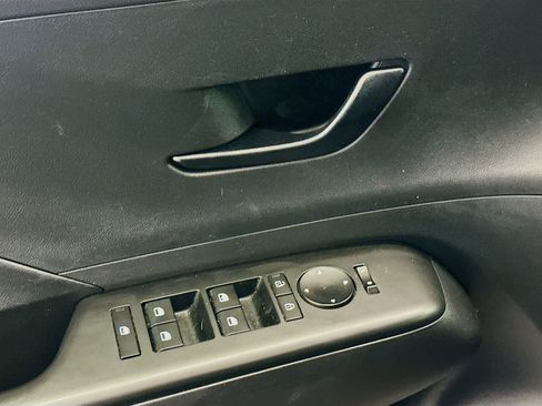 Used 2025 Hyundai Kona SEL image 15