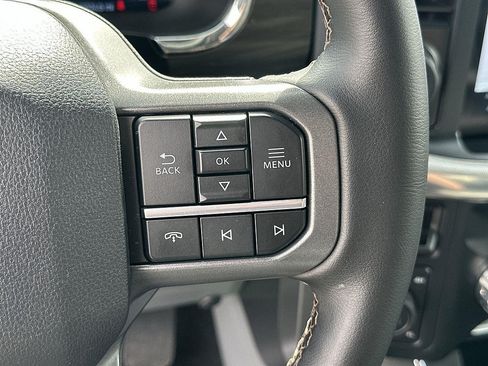 Used 2025 Ford F150 Lariat AWD/4WD image 36