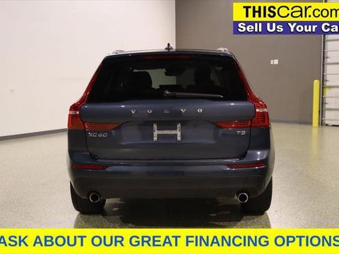 Used 2021 Volvo XC60 T5 Momentum w/ Premium Package FWD image 6