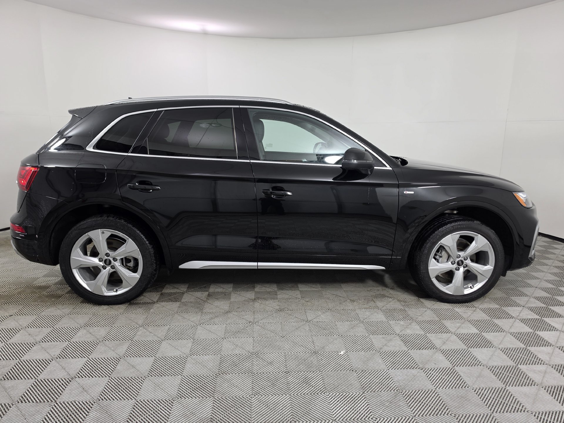 Used 2023 Audi Q5 2.0T Premium Plus AWD/4WD image 44