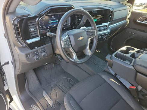 Used 2022 Chevrolet Silverado 1500 LT image 3