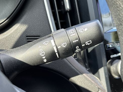 Used 2021 Subaru Forester AWD/4WD image 17