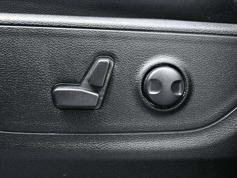 Used 2023 RAM 1500 Big Horn AWD/4WD image 10