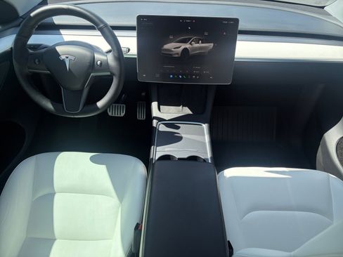 Used 2022 Tesla Model Y Performance AWD/4WD image 22