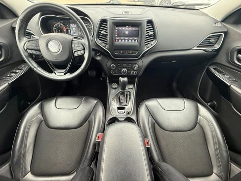 Used 2021 Jeep Cherokee Latitude Plus image 11