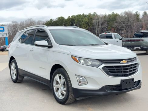 Used 2018 Chevrolet Equinox LT w/ Sun & Infotainment Package AWD/4WD image 5