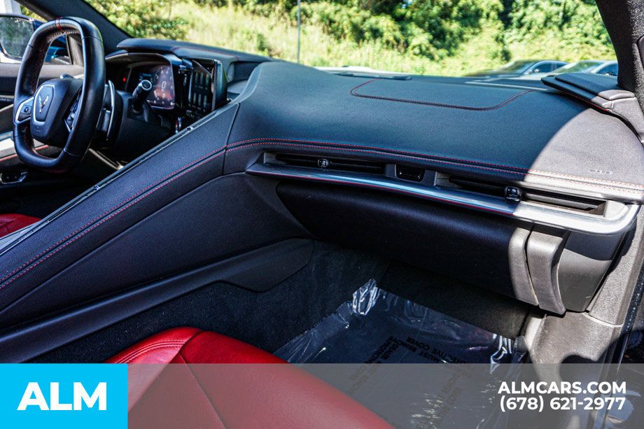 Used 2021 Chevrolet Corvette Stingray Coupe w/ Engine Appearance Package RWD image 27