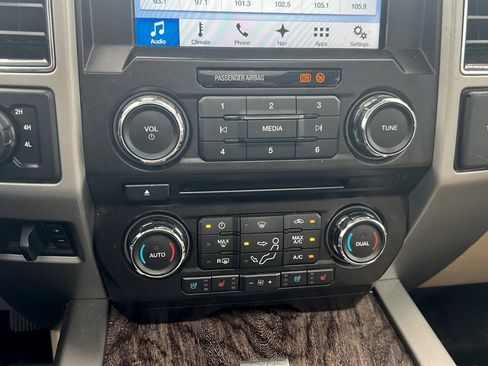 Used 2018 Ford F250 Lariat w/ Lariat Ultimate Package AWD/4WD image 19