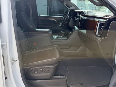 Used 2022 GMC Sierra 1500 Denali w/ Technology Package image 17