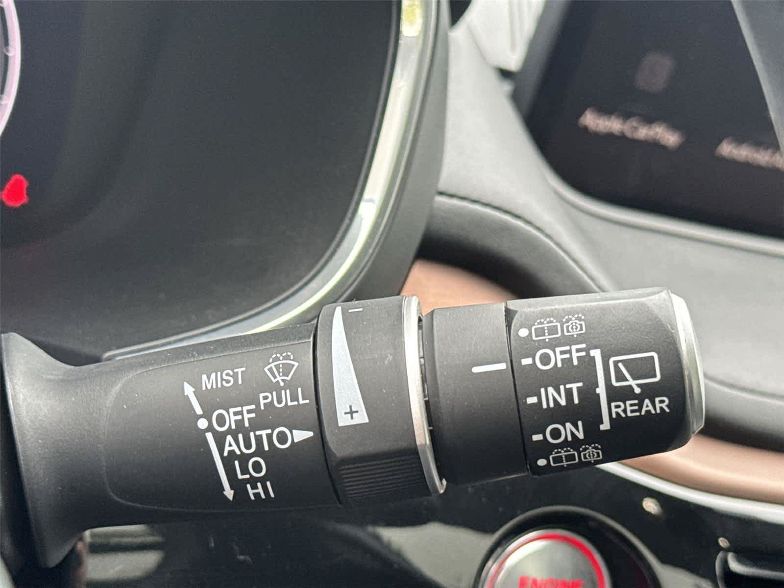 Used 2022 Acura MDX w/ Technology Package AWD/4WD image 21