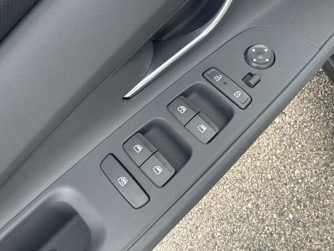 Used 2025 Hyundai Elantra Sport image 25