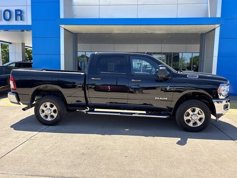 Used 2024 RAM 2500 Big Horn AWD/4WD image 2