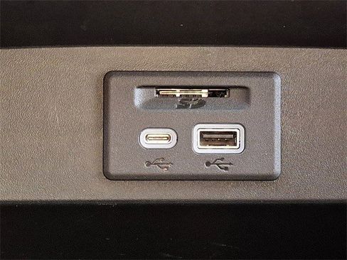 Certified 2021 Chevrolet Suburban RST image 27