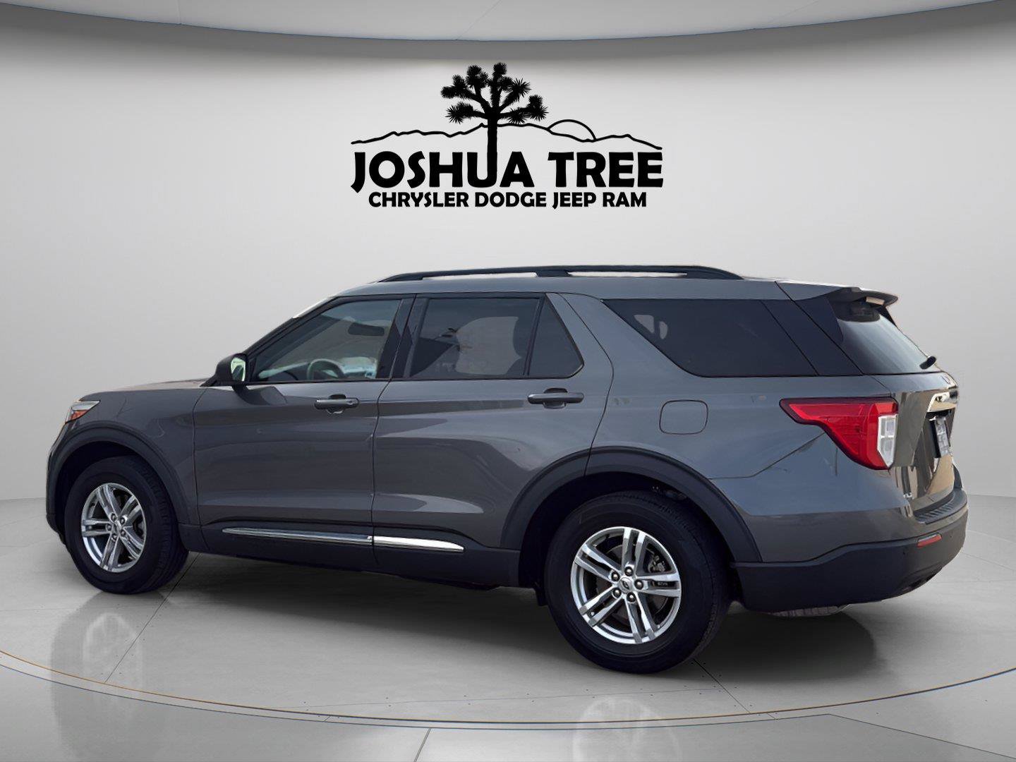 Used 2022 Ford Explorer XLT RWD image 7