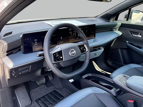 New 2026 Nissan Leaf SV+ w/ Floor Mat Package (SV+) FWD image 8