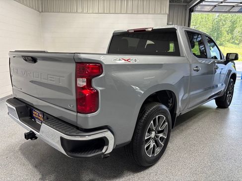 Used 2024 Chevrolet Silverado 1500 LT AWD/4WD image 7