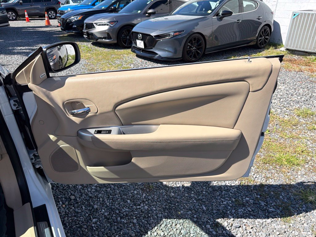 Used 2013 Chrysler 200 Limited FWD image 12