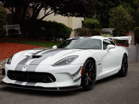 Used 2017 Dodge Viper ACR w/ Extreme Aero Package RWD image 24