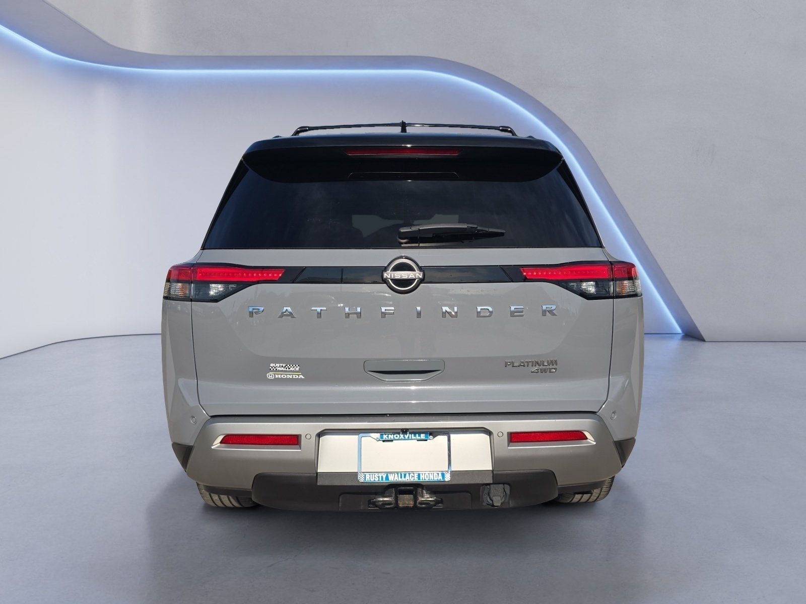 Used 2022 Nissan Pathfinder Platinum AWD/4WD image 4