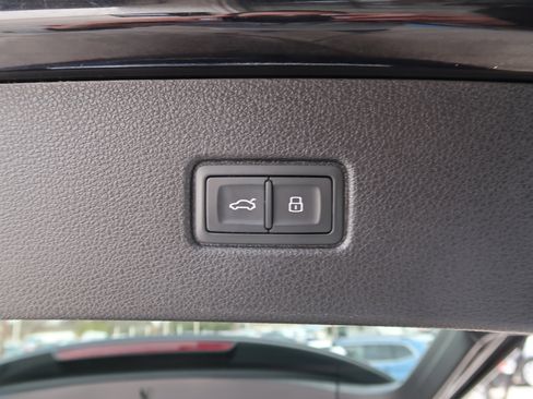 Used 2018 Audi Q7 3.0T Prestige image 60