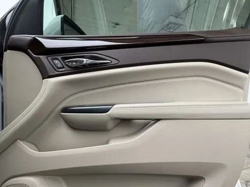 Used 2015 Cadillac SRX Premium w/ Driver Assist Package image 22