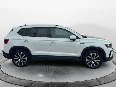 Certified 2023 Volkswagen Taos SE AWD/4WD image 8