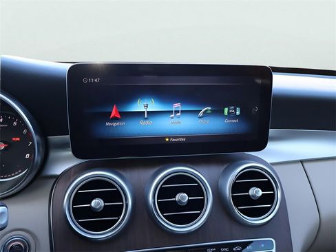 Used 2020 Mercedes-Benz C 300 4MATIC Sedan image 24