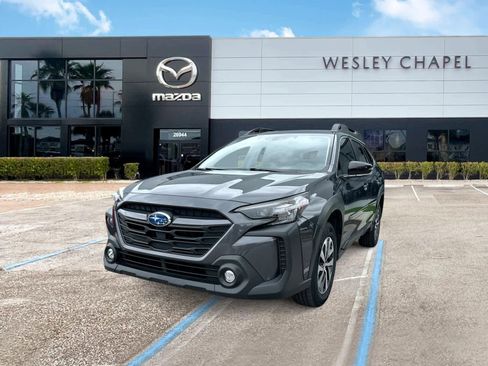 Used 2023 Subaru Outback Premium AWD/4WD image 1