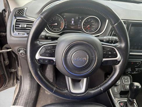 Used 2018 Jeep Compass Limited AWD/4WD image 12