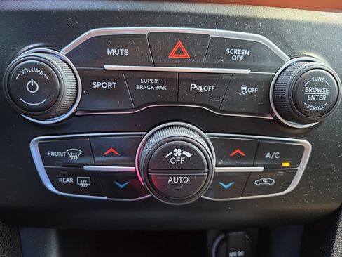 Used 2023 Dodge Charger R/T w/ Navigation & Travel Group RWD image 30