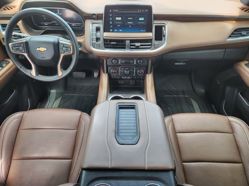 Used 2024 Chevrolet Suburban High Country AWD/4WD image 27