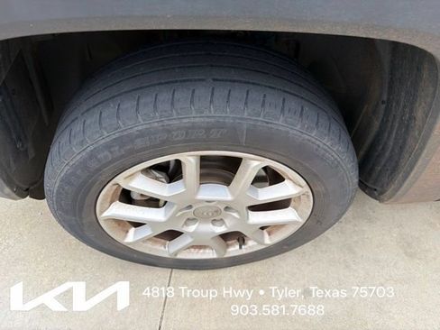 Used 2020 Jeep Renegade Latitude w/ Cold Weather Group AWD/4WD image 4
