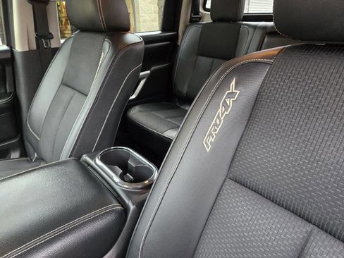 Used 2019 Nissan Titan PRO-4X image 17