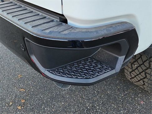 New 2026 Chevrolet Silverado 2500 ZR2 image 10