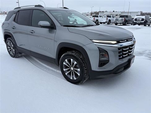 Used 2025 Chevrolet Equinox LT w/ Convenience Package II image 1