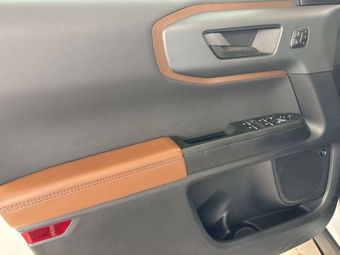 Used 2024 Ford Bronco Sport Outer Banks w/ Tech Package image 11