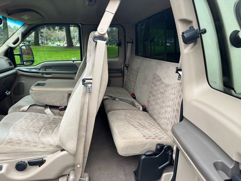 Used 2000 Ford F350 XLT image 12