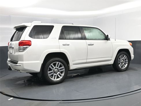 Used 2012 Toyota 4Runner Limited image 4