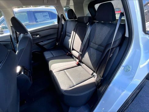 Used 2024 Nissan Rogue SV image 20