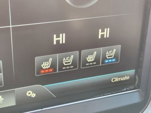 Used 2016 Ford F350 Lariat w/ Chrome Package image 23