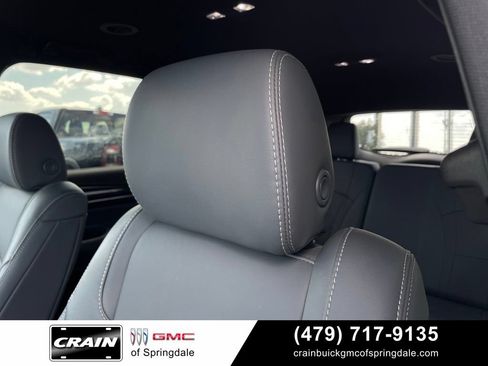 Used 2024 Buick Enclave Essence FWD image 22