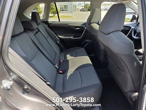Used 2022 Toyota RAV4 XLE w/ Convenience Package AWD/4WD image 14