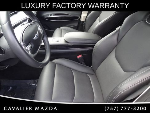 Used 2025 Genesis GV70 2.5T AWD/4WD image 10