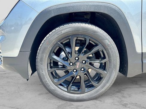 Used 2024 GMC Terrain SLT w/ Elevation Edition AWD/4WD image 17