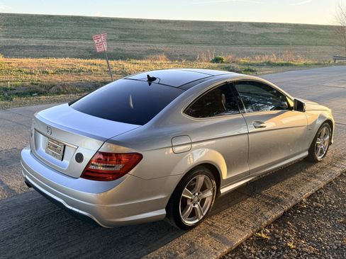 Used 2012 Mercedes-Benz C 250 Coupe image 9