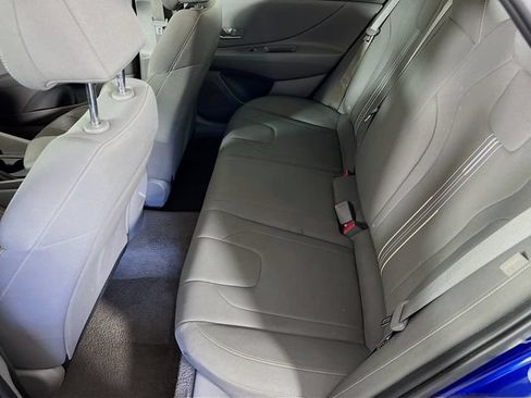 Used 2024 Hyundai Elantra SEL FWD image 24
