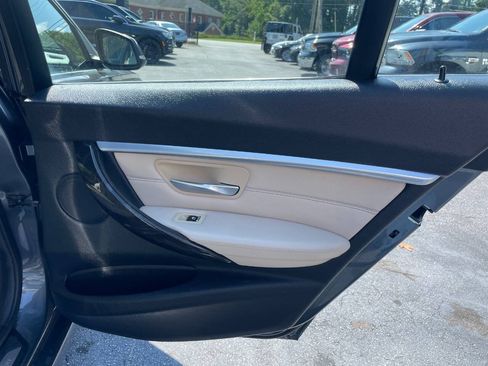Used 2016 BMW 328i xDrive Sedan w/ Technology Package AWD/4WD image 27